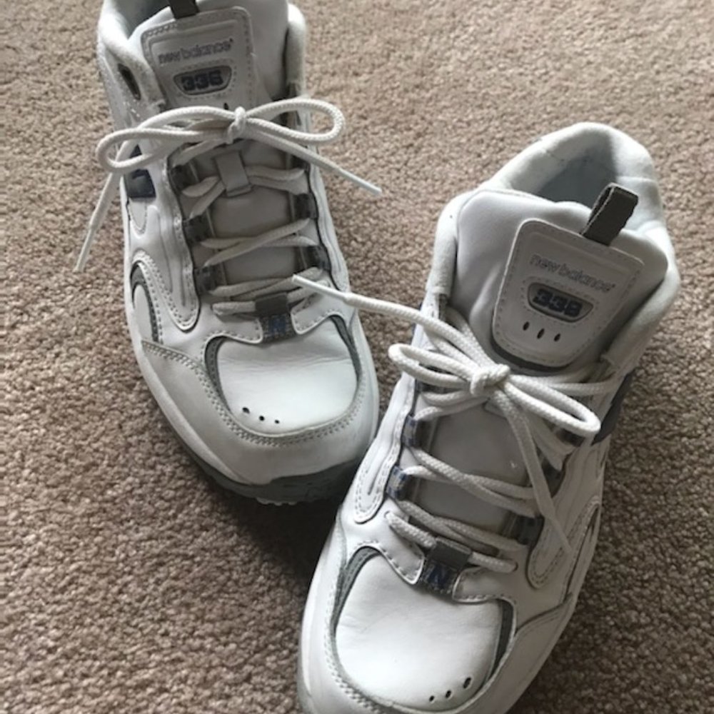 New Balance athletic shoe Women's size 9.5